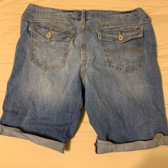 Jean shorts - Picture 2 of 2